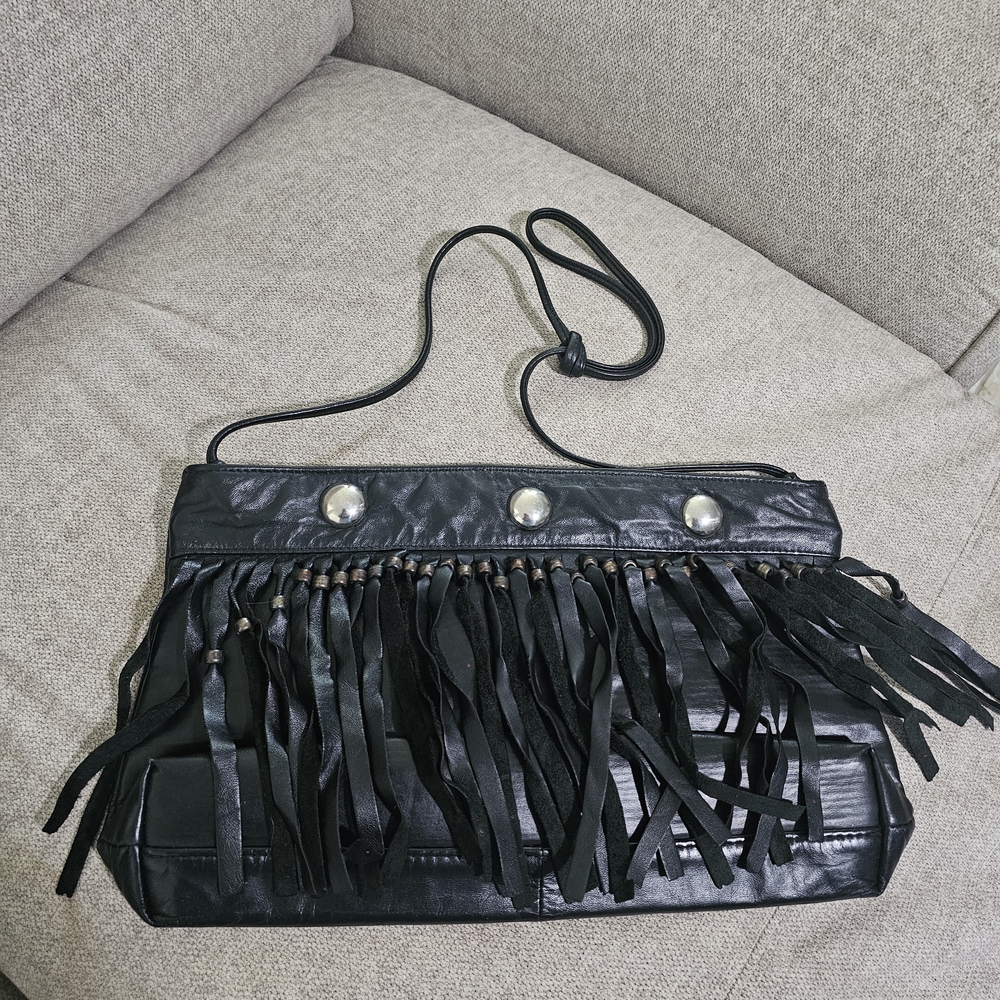 Elegant Black Leather Fringe Shoulder Bag
